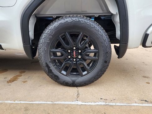 New 2026 GMC Sierra 1500 Elevation image 51