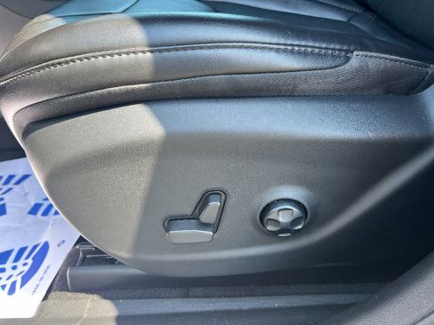 Used 2021 Jeep Cherokee Latitude Plus image 32