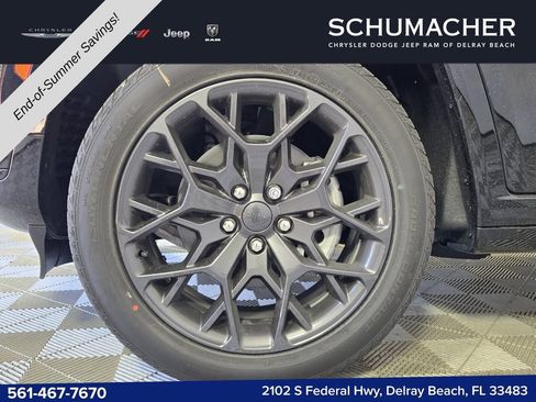 New 2025 Jeep Grand Cherokee L Summit w/ Obsidian Package AWD/4WD image 5