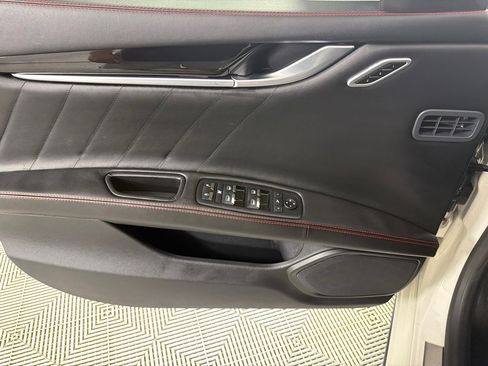 Used 2019 Maserati Ghibli RWD image 10