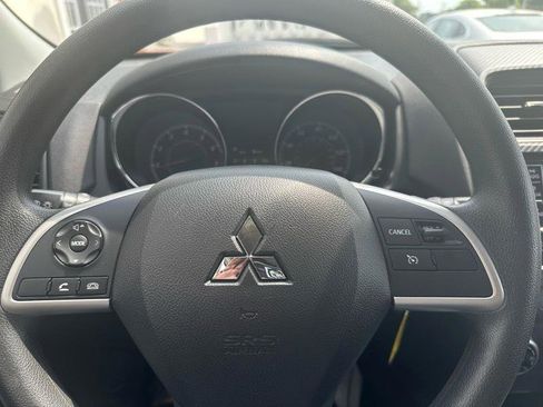 Used 2024 Mitsubishi Outlander Sport ES image 9