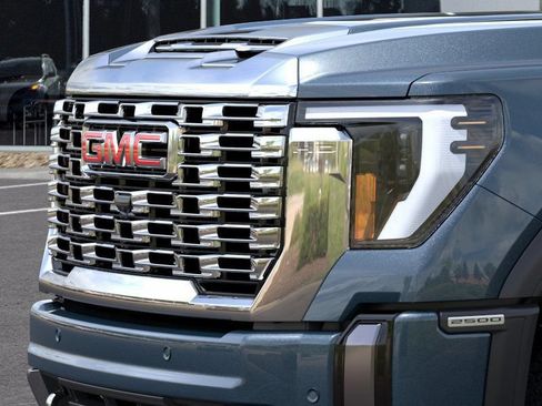 New 2026 GMC Sierra 2500 Denali w/ Denali Reserve Package AWD/4WD image 16