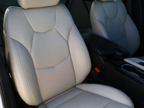 Used 2023 Cadillac CT4 Luxury image 21