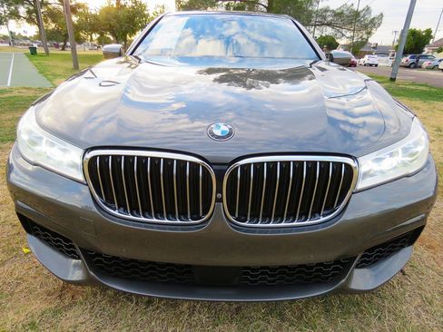 Used 2016 BMW 750i xDrive 750i xDrive image 12