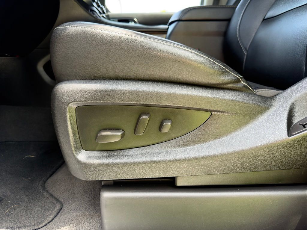 Used 2020 Chevrolet Tahoe LT AWD/4WD image 21