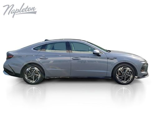 Used 2024 Hyundai Sonata SEL w/ Convenience Package FWD image 7