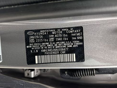 Used 2024 Hyundai Elantra Limited image 37