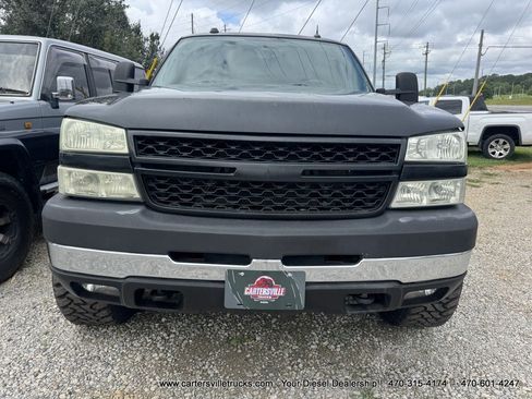 Used 2005 Chevrolet Silverado 2500 LT w/ Heavy-Duty Power Package AWD/4WD image 4