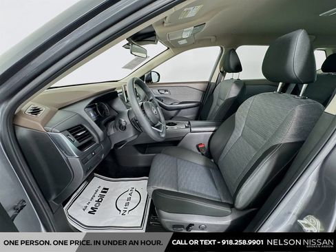 Certified 2023 Nissan Rogue SV FWD image 19
