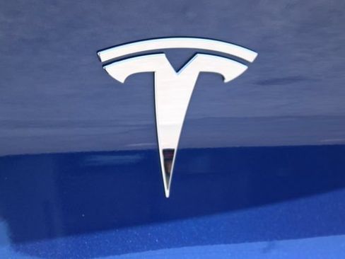 Used 2023 Tesla Model Y Long Range AWD/4WD image 6