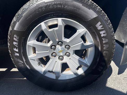 Used 2019 Chevrolet Colorado LT w/ LT Convenience Package RWD image 6