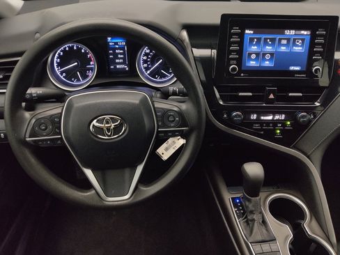 Used 2022 Toyota Camry LE FWD image 22
