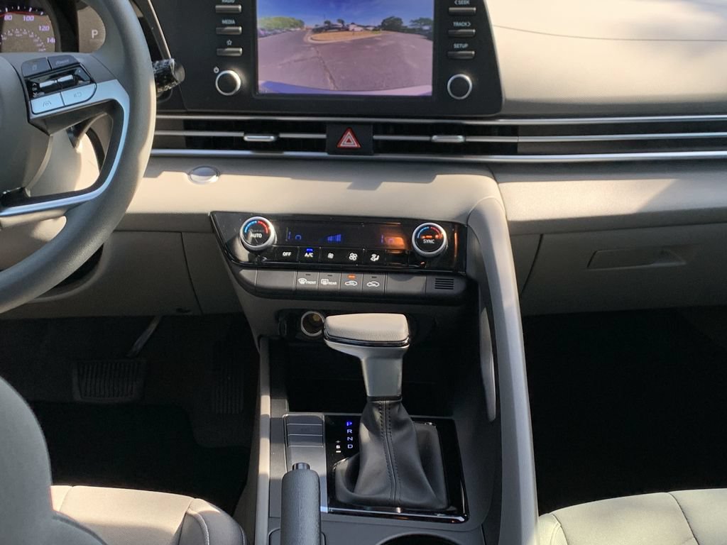 Certified 2023 Hyundai Elantra SEL FWD image 22
