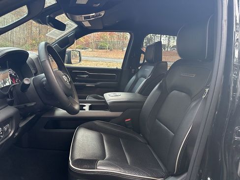 Used 2025 RAM 1500 Laramie image 9