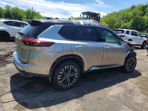 Used 2025 Nissan Rogue Platinum w/ Platinum Premium Package FWD image 5