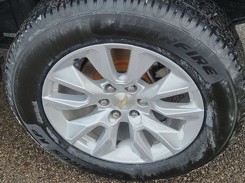 Used 2020 Chevrolet Silverado 1500 Custom w/ Custom Value Package image 6