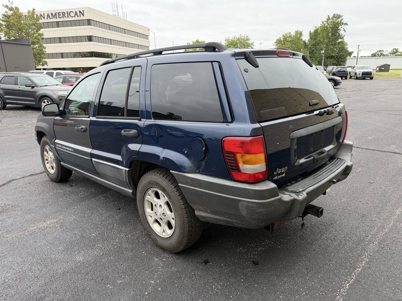 Used 2002 Jeep Grand Cherokee Laredo AWD/4WD image 3