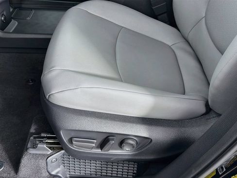 New 2026 Toyota Sienna XLE FWD image 23