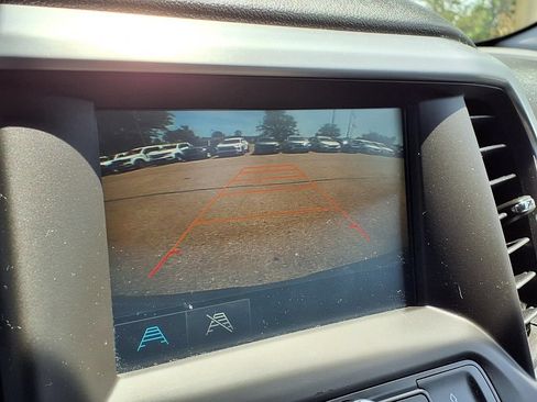 Used 2017 GMC Acadia SLE w/ Driver Alert Package I AWD/4WD image 17