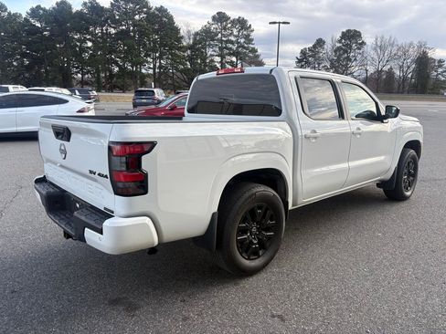 Used 2023 Nissan Frontier SV w/ Midnight Edition Package image 8