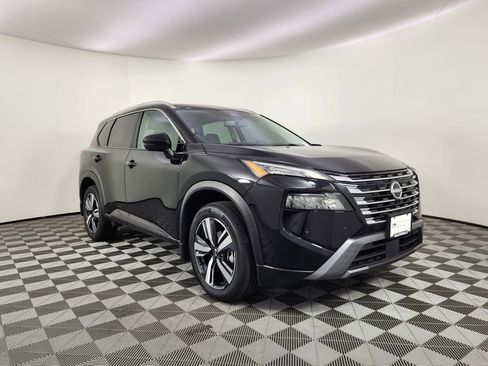 Used 2024 Nissan Rogue SL w/ SL Premium Package AWD/4WD image 6