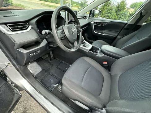 Used 2023 Toyota RAV4 LE AWD/4WD image 14