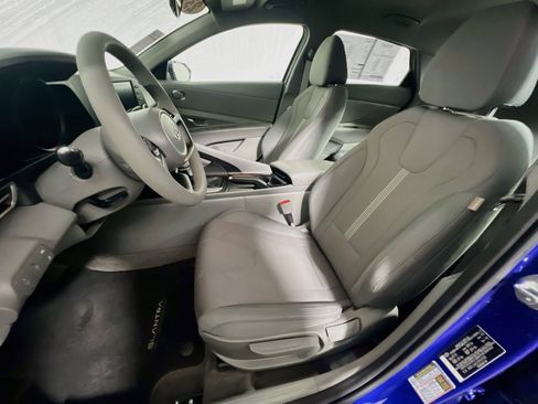 Used 2023 Hyundai Elantra SE w/ Cargo Package FWD image 14