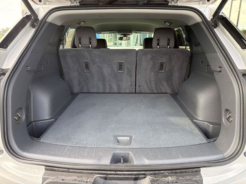 Used 2020 Chevrolet Blazer LT FWD image 37