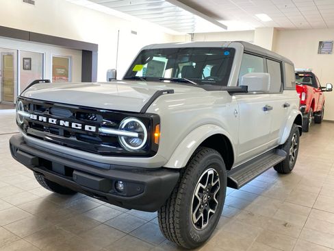 New 2026 Ford Bronco Outer Banks AWD/4WD image 11