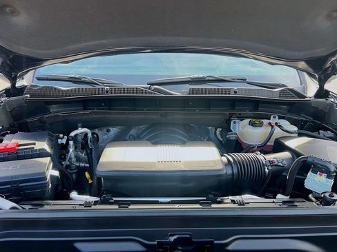 Used 2024 GMC Sierra 1500 AT4 w/ Technology Package image 31