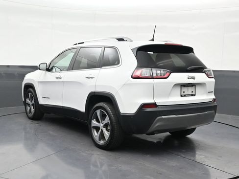Used 2019 Jeep Cherokee Limited w/ Luxury Group FWD image 3