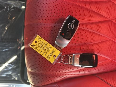 Used 2023 Mercedes-Benz G 550 image 36