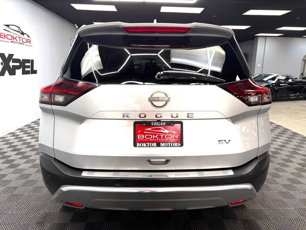 Used 2022 Nissan Rogue SV FWD image 12