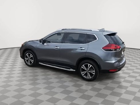 Used 2020 Nissan Rogue SV w/ Premium Package image 6