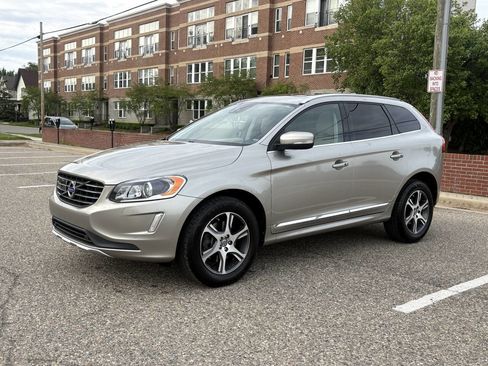 Used 2015 Volvo XC60 T6 Platinum FWD image 18