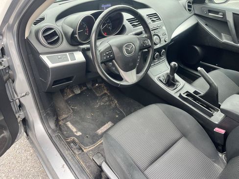 Used 2013 MAZDA MAZDA3 i Touring FWD image 11