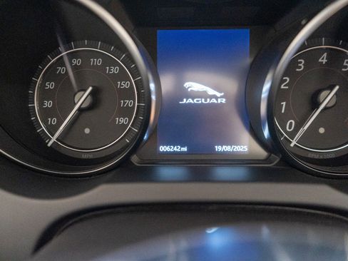 Used 2019 Jaguar F-TYPE R-Dynamic image 22