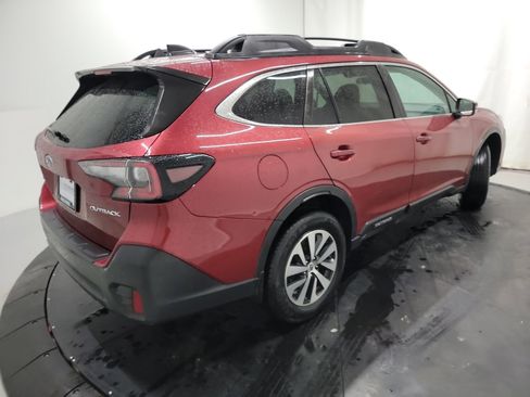 Used 2020 Subaru Outback Premium image 9