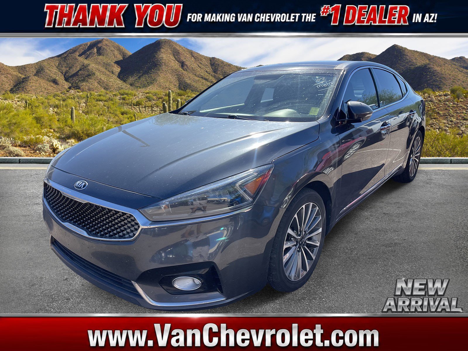 Used 2017 Kia Cadenza Premium w/ Luxury Package FWD image 1