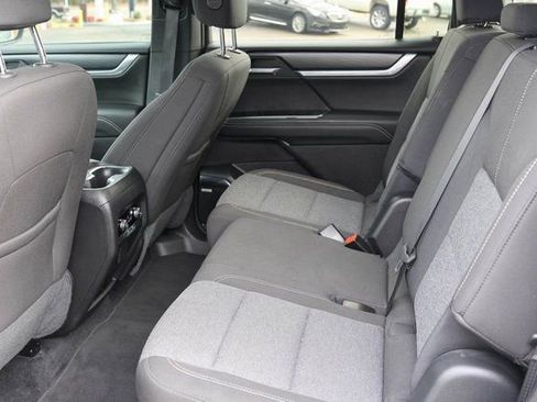 Used 2025 GMC Acadia Elevation FWD image 14