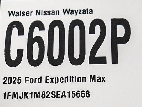Used 2025 Ford Expedition Max Platinum w/ Stealth Appearance Package AWD/4WD image 35