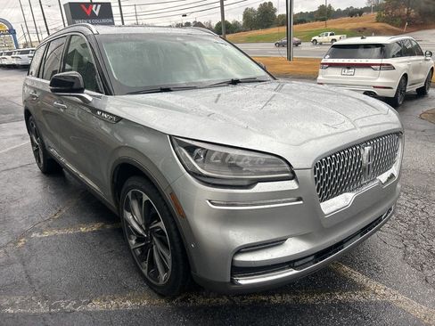 Used 2023 Lincoln Aviator Reserve w/ Equipment Group 201A image 8