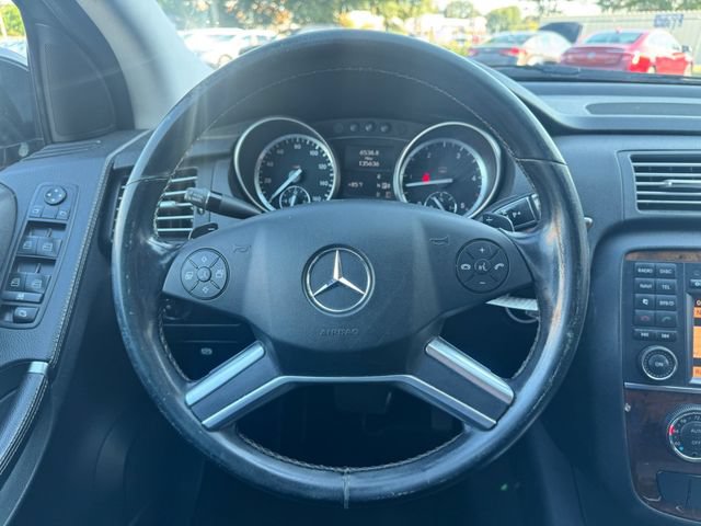 Used 2012 Mercedes-Benz R 350 BlueTEC 4MATIC image 12