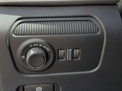 New 2026 Jeep Grand Wagoneer 4WD image 34