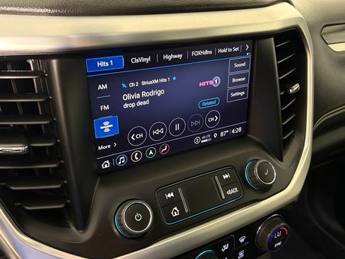 Used 2023 GMC Acadia SLT FWD image 31