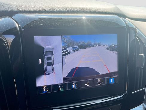 Used 2023 Chevrolet Traverse RS w/ LPO, Floor Liner Package image 14