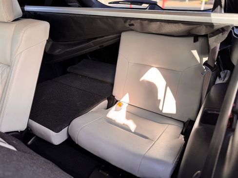 Used 2023 Mitsubishi Outlander SEL 40th Anniversary image 50