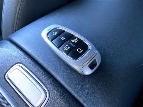 Used 2022 Hyundai Santa Fe XRT image 15