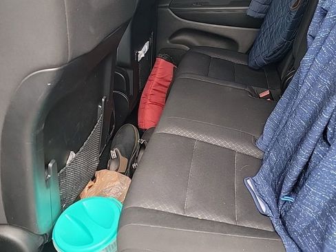 Used 2021 Jeep Grand Cherokee Laredo image 6