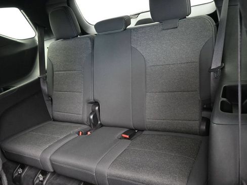 Used 2024 Chevrolet Traverse LT FWD image 37